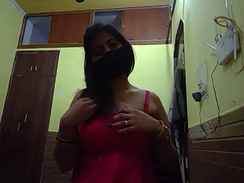 Snapshot of Queen_Couple chatting on February 20, 2025, 4:58 pm Queen Couple online show from February 20, 2025, 4:58 pm