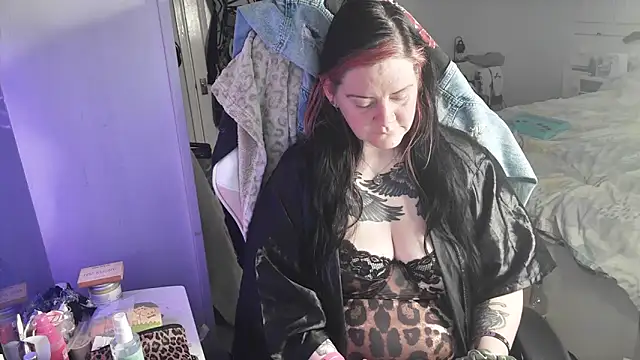 Snapshot of AureliaXOX chatting on March 29, 2026, 10:17 am AureliaXOX online show from March 29, 2026, 10:17 am