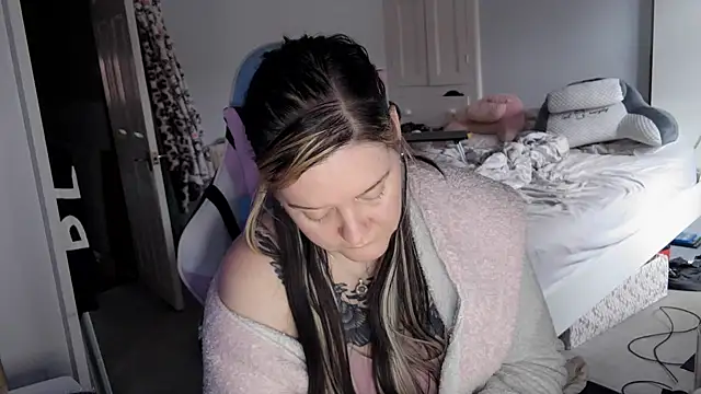 Snapshot of AureliaXOX chatting on February 23, 2025, 3:08 pm AureliaXOX online show from February 23, 2025, 3:08 pm