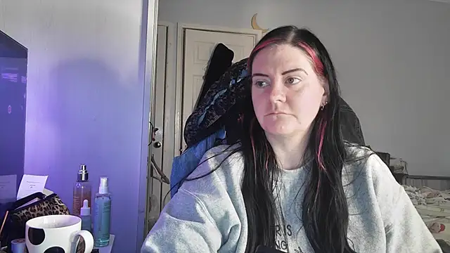 Snapshot of AureliaXOX chatting on December 3, 2025, 12:59 pm AureliaXOX online show from December 3, 2025, 12:59 pm