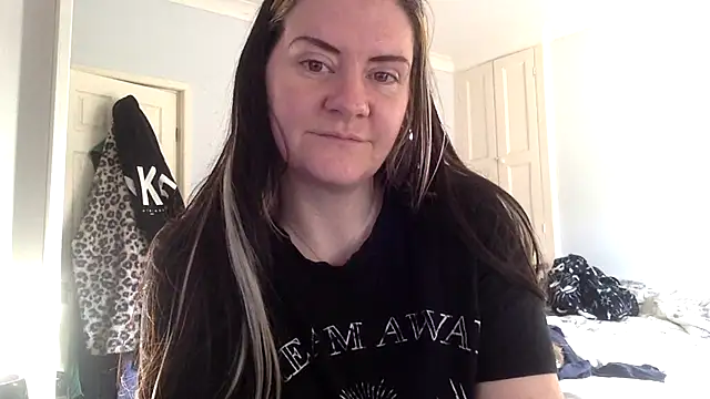 Snapshot of AureliaXOX chatting on February 6, 2025, 2:04 pm AureliaXOX online show from February 6, 2025, 2:04 pm