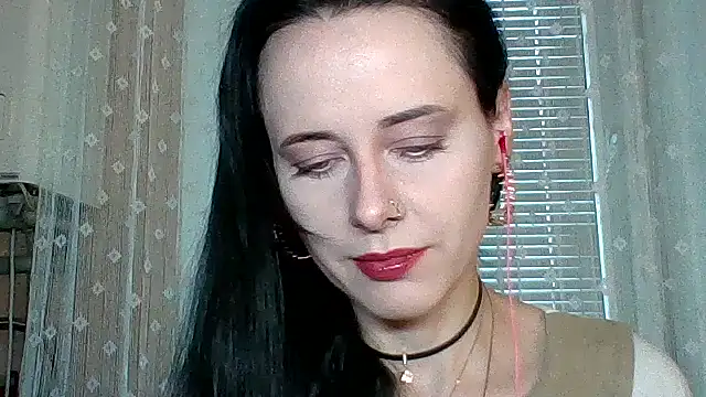 Snapshot of LuminousLady chatting on October 26, 2025, 2:17 pm LuminousLady online show from October 26, 2025, 2:17 pm