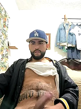 Snapshot of dickman10 chatting on December 2, 2025, 4:47 am dickman10 online show from December 2, 2025, 4:47 am