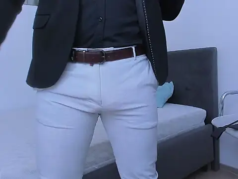 Snapshot of ZackMasterss chatting on November 15, 2025, 11:42 pm ZackMasterss online show from November 15, 2025, 11:42 pm