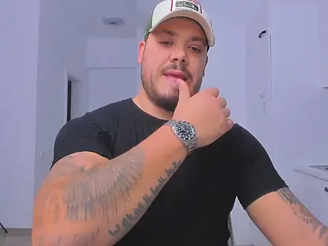 Snapshot of ZackMasterss chatting on November 13, 2025, 11:30 pm ZackMasterss online show from November 13, 2025, 11:30 pm