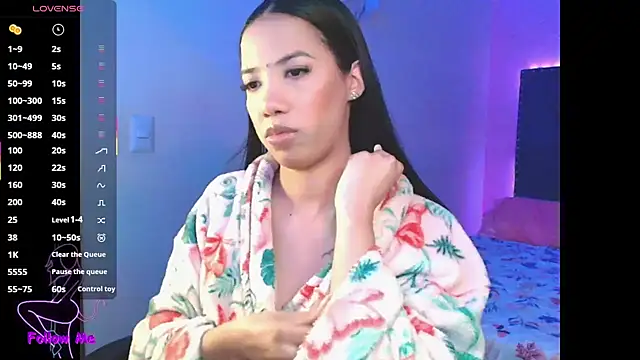 SallyWhitee online show from September 10, 2025, 5:06 am