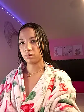 SallyWhitee online show from February 16, 2026, 4:55 am