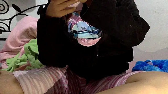 Snapshot of sharonlopez9611 chatting on December 3, 2025, 4:24 am sharonlopez9611 online show from December 3, 2025, 4:24 am