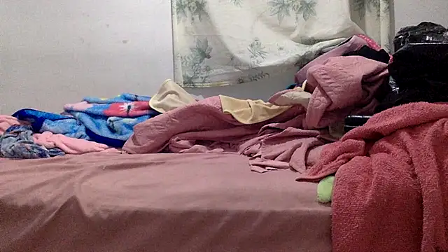 Snapshot of sharonlopez9611 chatting on October 29, 2025, 4:00 am sharonlopez9611 online show from October 29, 2025, 4:00 am