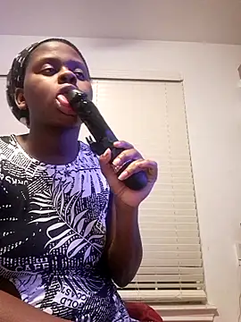 Snapshot of CocoaDoll22 chatting on March 3, 2026, 5:47 am CocoaDoll22 online show from March 3, 2026, 5:47 am