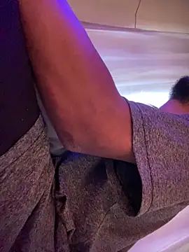 Mineirinho043 online show from April 16, 2026, 4:52 pm