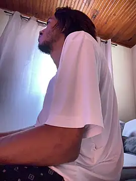 Mineirinho043 online show from April 8, 2026, 2:18 pm