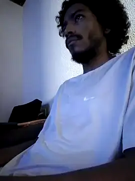 Mineirinho043 online show from February 1, 2026, 11:14 pm