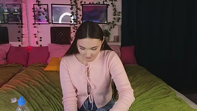 Snapshot of Kira_Jin chatting on February 21, 2025, 2:59 pm Kira Jin online show from February 21, 2025, 2:59 pm