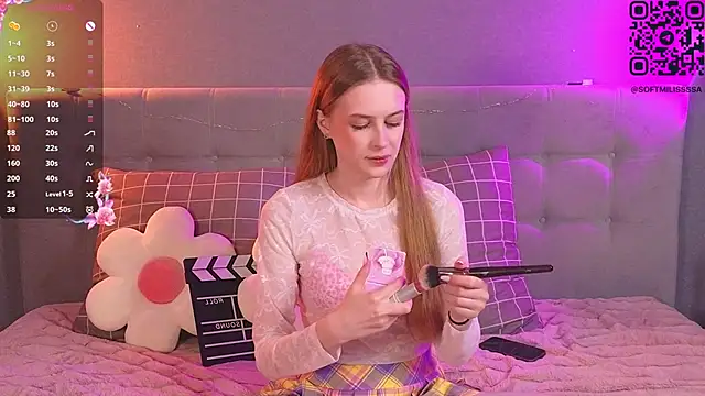 Snapshot of soft_babe chatting on November 7, 2025, 7:18 pm soft babe online show from November 7, 2025, 7:18 pm