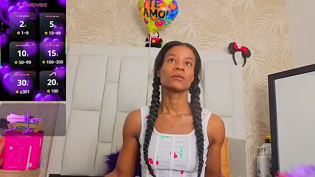 Snapshot of dafnnelewis chatting on May 1, 2026, 12:10 pm dafnnelewis online show from May 1, 2026, 12:10 pm