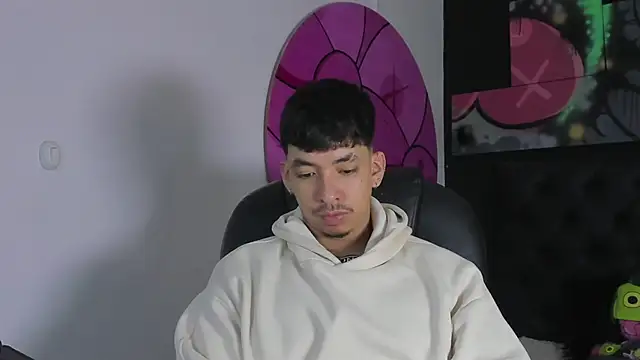 Snapshot of ISAAC_CRYSTON chatting on November 15, 2025, 8:02 pm ISAAC CRYSTON online show from November 15, 2025, 8:02 pm