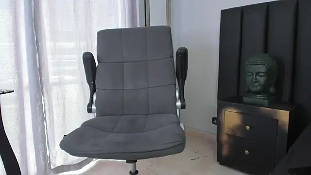 Snapshot of ISAAC_CRYSTON chatting on March 13, 2025, 7:50 pm ISAAC CRYSTON online show from March 13, 2025, 7:50 pm