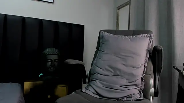 Snapshot of ISAAC_CRYSTON chatting on March 3, 2025, 11:14 pm ISAAC CRYSTON online show from March 3, 2025, 11:14 pm