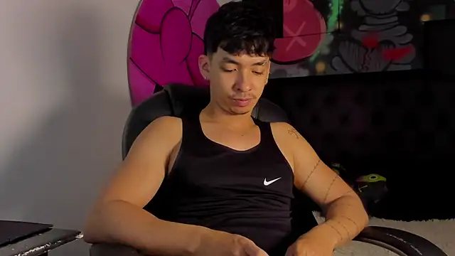 Snapshot of ISAAC_CRYSTON chatting on October 29, 2025, 7:35 pm ISAAC CRYSTON online show from October 29, 2025, 7:35 pm