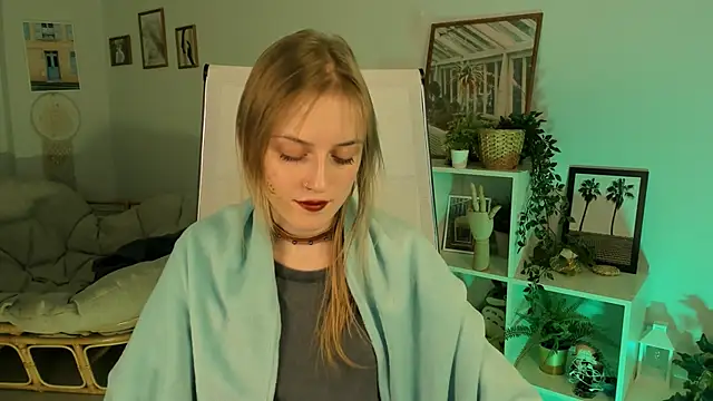 KiraMontoya online show from March 13, 2025, 8:54 pm