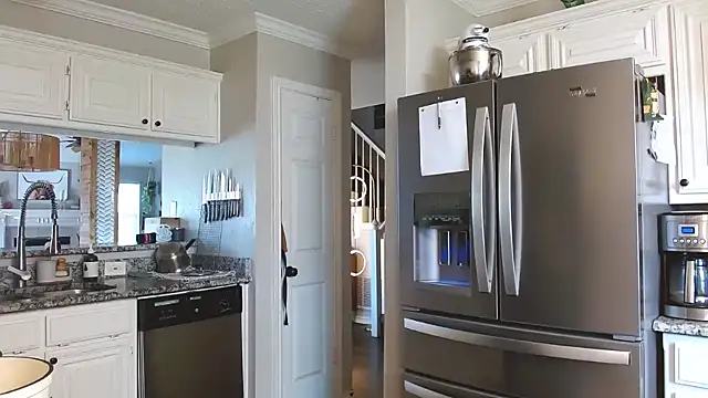 Snapshot of rileydepp chatting on February 17, 2025, 10:38 pm rileydepp online show from February 17, 2025, 10:38 pm