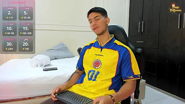 ANDRES STUD online show from April 11, 2026, 3:36 am