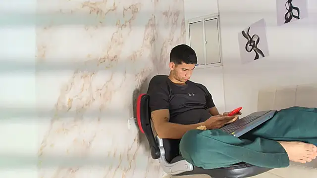 Snapshot of ANDRES_STUD chatting on November 29, 2025, 4:12 am ANDRES STUD online show from November 29, 2025, 4:12 am