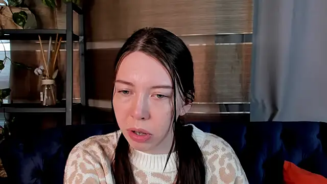 ErlinaBrabazon online show from February 4, 2025, 9:07 am