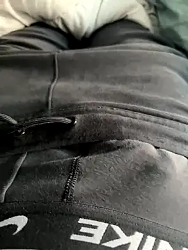 polpolo21 online show from November 11, 2025, 2:56 pm