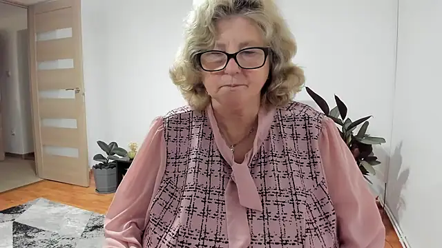 Snapshot of NoraJohnson6 chatting on November 12, 2025, 7:12 am NoraJohnson6 online show from November 12, 2025, 7:12 am