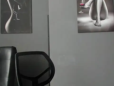 karlyjons12 online show from February 5, 2026, 3:41 pm