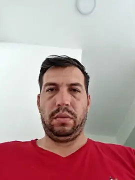 Snapshot of reyarturs13 chatting on February 17, 2025, 8:16 pm reyarturs13 online show from February 17, 2025, 8:16 pm