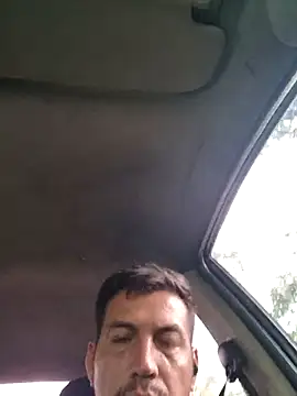 Snapshot of reyarturs13 chatting on February 5, 2025, 9:29 pm reyarturs13 online show from February 5, 2025, 9:29 pm