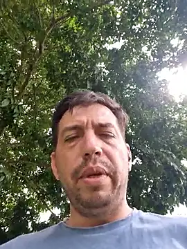 Snapshot of reyarturs13 chatting on February 11, 2025, 6:55 pm reyarturs13 online show from February 11, 2025, 6:55 pm