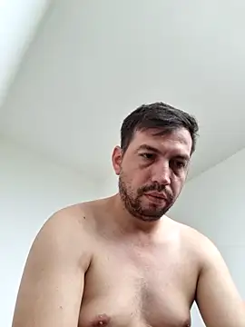 Snapshot of reyarturs13 chatting on February 17, 2025, 1:00 pm reyarturs13 online show from February 17, 2025, 1:00 pm