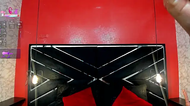 IVISBOUNCYASS online show from November 3, 2025, 12:53 pm