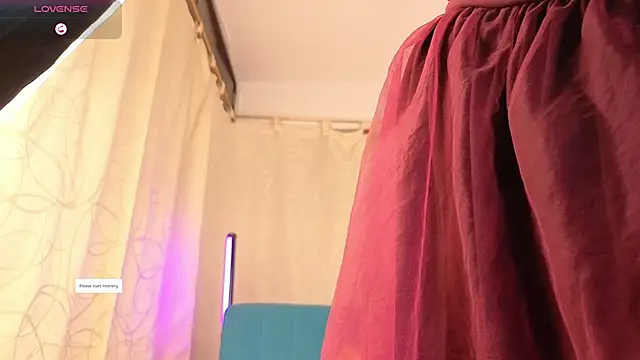 sophia dumont online show from October 22, 2025, 1:49 am