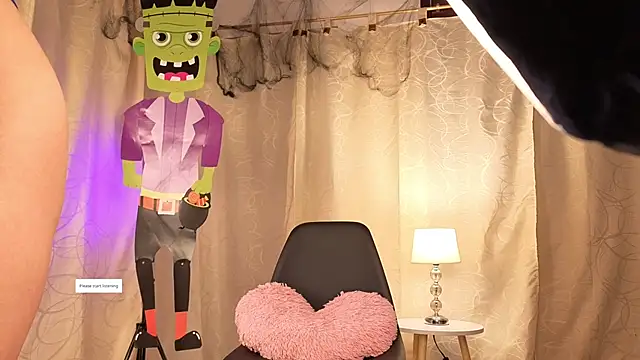 sophia dumont online show from October 30, 2025, 1:48 am