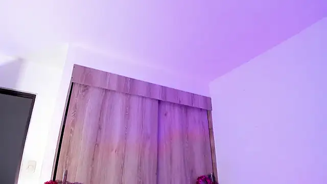 Snapshot of TattyBunny chatting on February 13, 2026, 10:43 pm TattyBunny online show from February 13, 2026, 10:43 pm