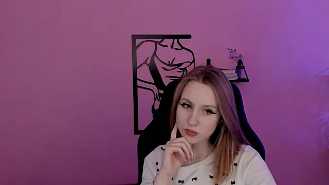 Snapshot of DariaTate chatting on February 21, 2025, 6:48 pm DariaTate online show from February 21, 2025, 6:48 pm