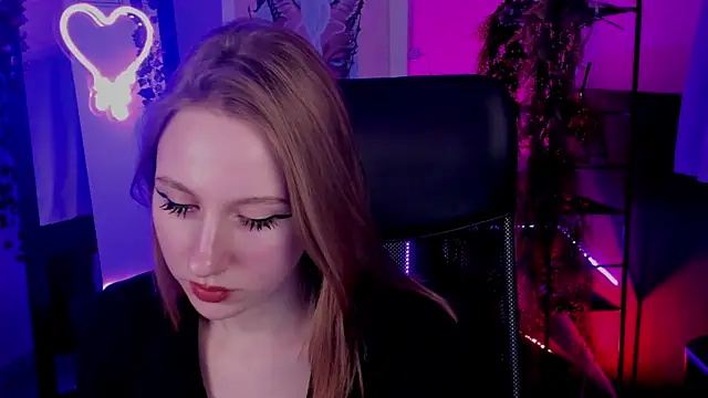 Snapshot of DariaTate chatting on February 16, 2025, 12:21 pm DariaTate online show from February 16, 2025, 12:21 pm