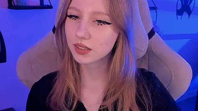 Snapshot of DariaTate chatting on September 20, 2025, 11:59 am DariaTate online show from September 20, 2025, 11:59 am