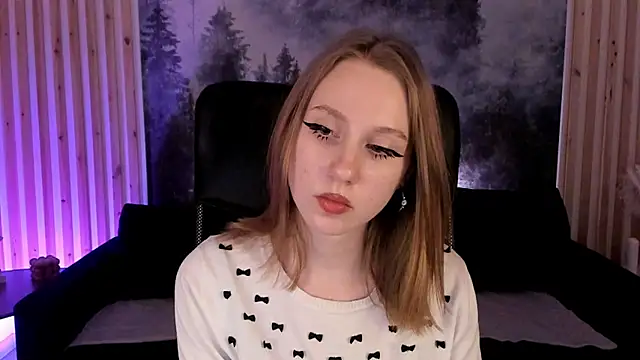 Snapshot of DariaTate chatting on February 18, 2025, 6:04 pm DariaTate online show from February 18, 2025, 6:04 pm