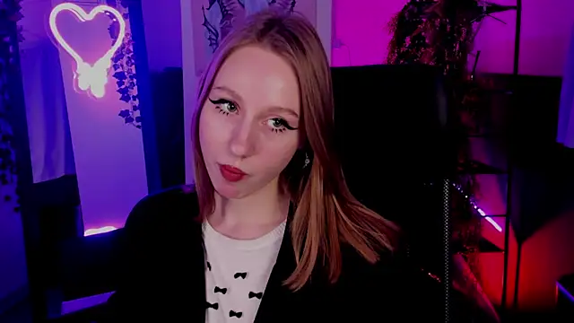 Snapshot of DariaTate chatting on February 16, 2025, 9:15 am DariaTate online show from February 16, 2025, 9:15 am