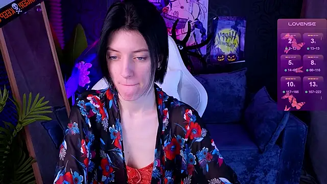 Snapshot of roxy_riot_ chatting on October 30, 2025, 1:48 am roxy riot online show from October 30, 2025, 1:48 am