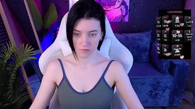 Snapshot of roxy_riot_ chatting on November 27, 2025, 1:28 am roxy riot online show from November 27, 2025, 1:28 am