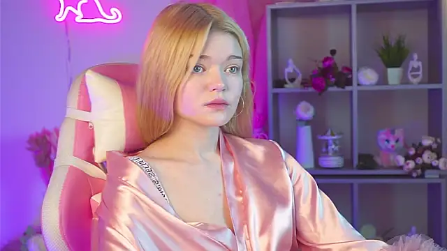 Snapshot of AdeleCartier chatting on March 23, 2025, 4:05 am AdeleCartier online show from March 23, 2025, 4:05 am