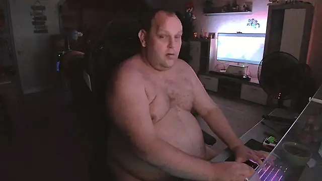 Hotfire-112 online show from April 7, 2026, 9:05 pm