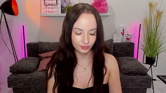 Snapshot of Suga_babe chatting on March 3, 2025, 3:05 am Suga babe online show from March 3, 2025, 3:05 am